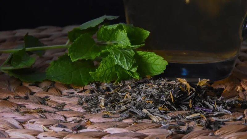 Het verschil tussen Grey, Darjeeling en Assam thee