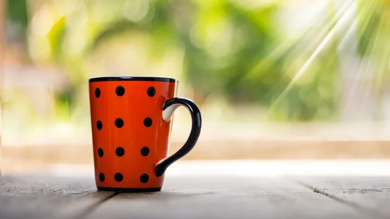 Trendy theebekers: onmisbare accessoires voor thee-enthousiastelingen